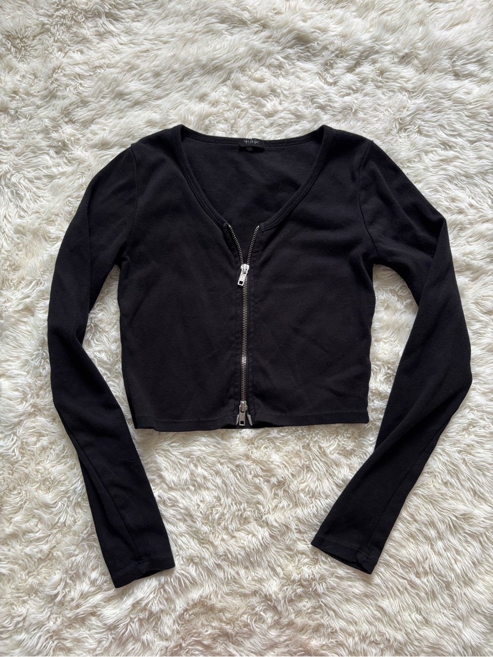 Brandy Melville Black Zip-Front Cropped V-Neck Hoodie